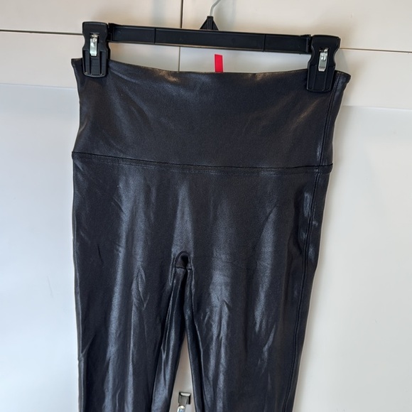 Black Spanx Shiny Leggings medium - Picture 2 of 7